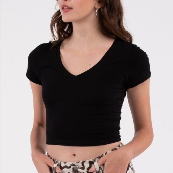 Black Fitted Crop Top – Small – NWT - Picture 1 of 4
